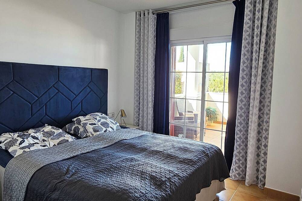 Appartement entier, Appartement de trois chambres spacieux et bien aménagé, cadre pittoresque à proximité de terrains de golf in La Alcaidesa, San Roque