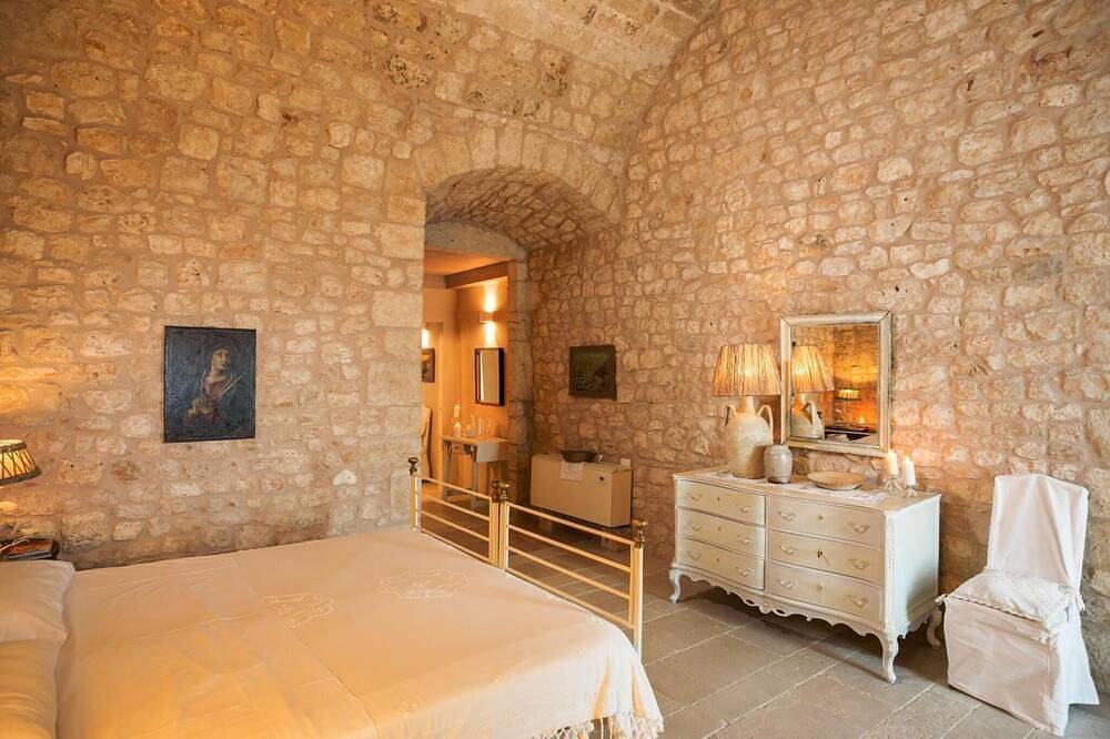 Masseria Le Cerase – An Apulian Masseria for 10 People in Conversano, Province de Bari