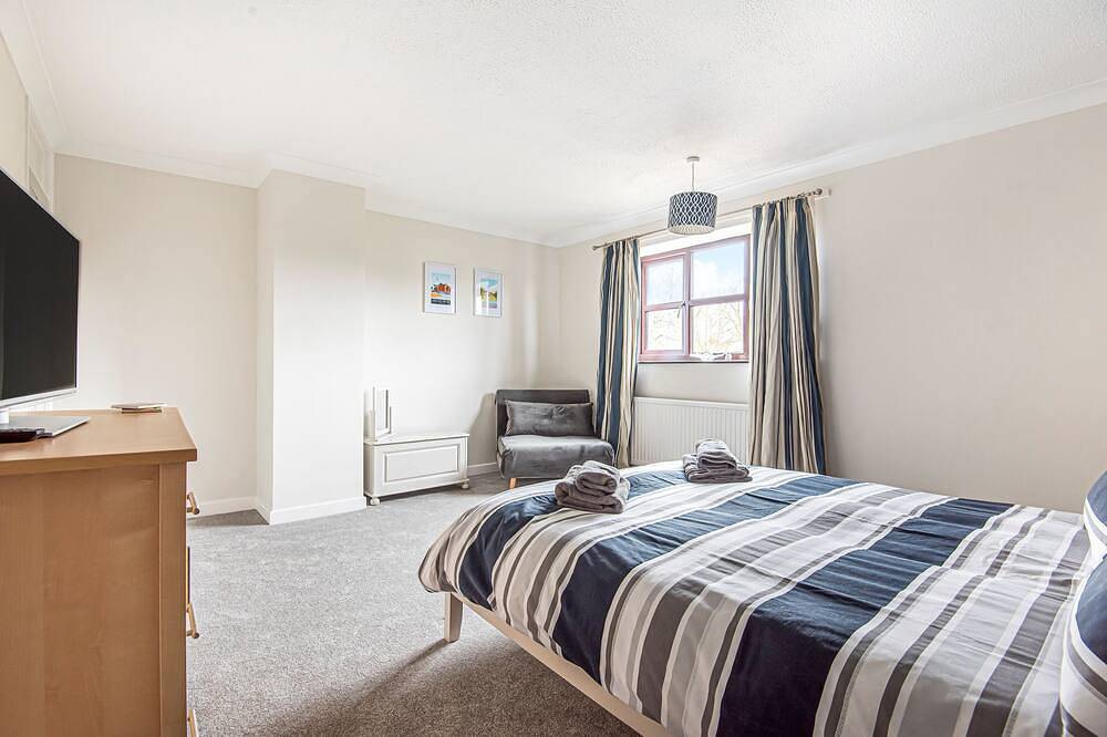 Old Hunny Cottage - sleeps 5 guests  in 2 bedrooms in Old Hunstanton, Norfolk Coast