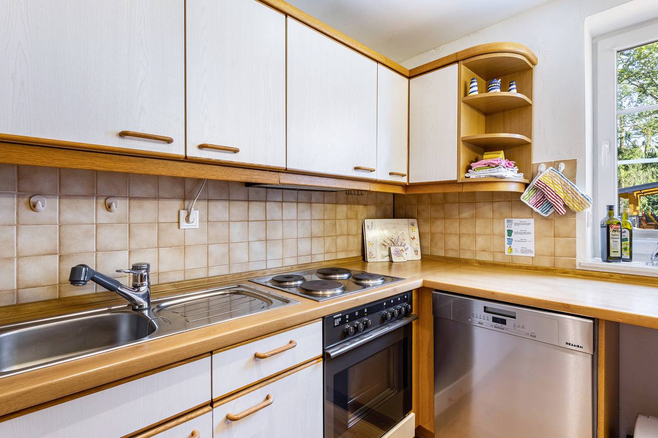 Ganze Wohnung, Ferienwohnung 'Sarina 1' mit Bergblick und Terrasse in Willingen, die Mittelgebirge