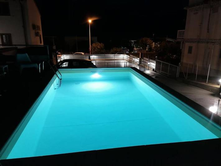 Villa per 2 persone, con terrazza e piscina in Alcamo Marina