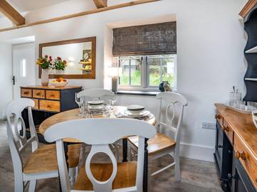 Glamping for 2 People in Carmarthenshire, South-Wales, Photo 3