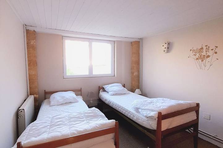 Location de vacances pour 6 personnes, avec jardin et terrasse à Veyrignac - 2