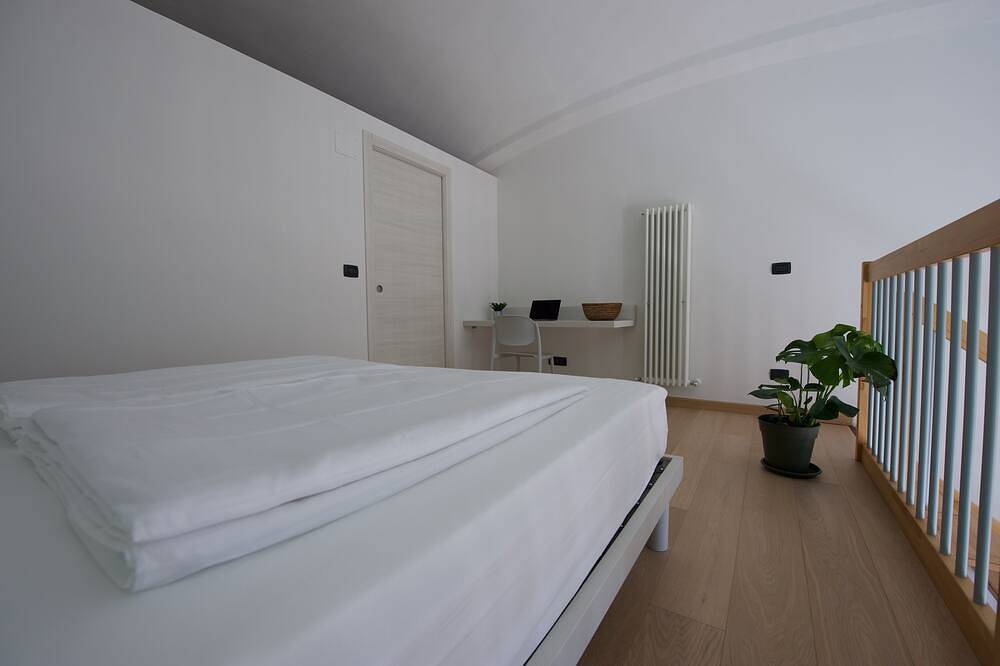 Ganze Wohnung, Loft Trevisan • Elegant loft with private garage in Bra, Cuneo Provinz
