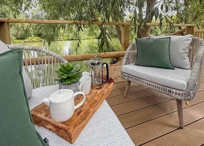 Waterside Lodge (Pet) in Longleat Forest, Wiltshire