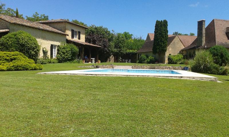 Casa 'Edward's Tower en Domaine de Leygue' con piscina compartida y Wi-Fi in Bourniquel, Périgord Pourpre