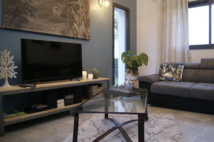 Location de vacances pour 10 personnes, avec terrasse et jardin à Wierre-Effroy - 3