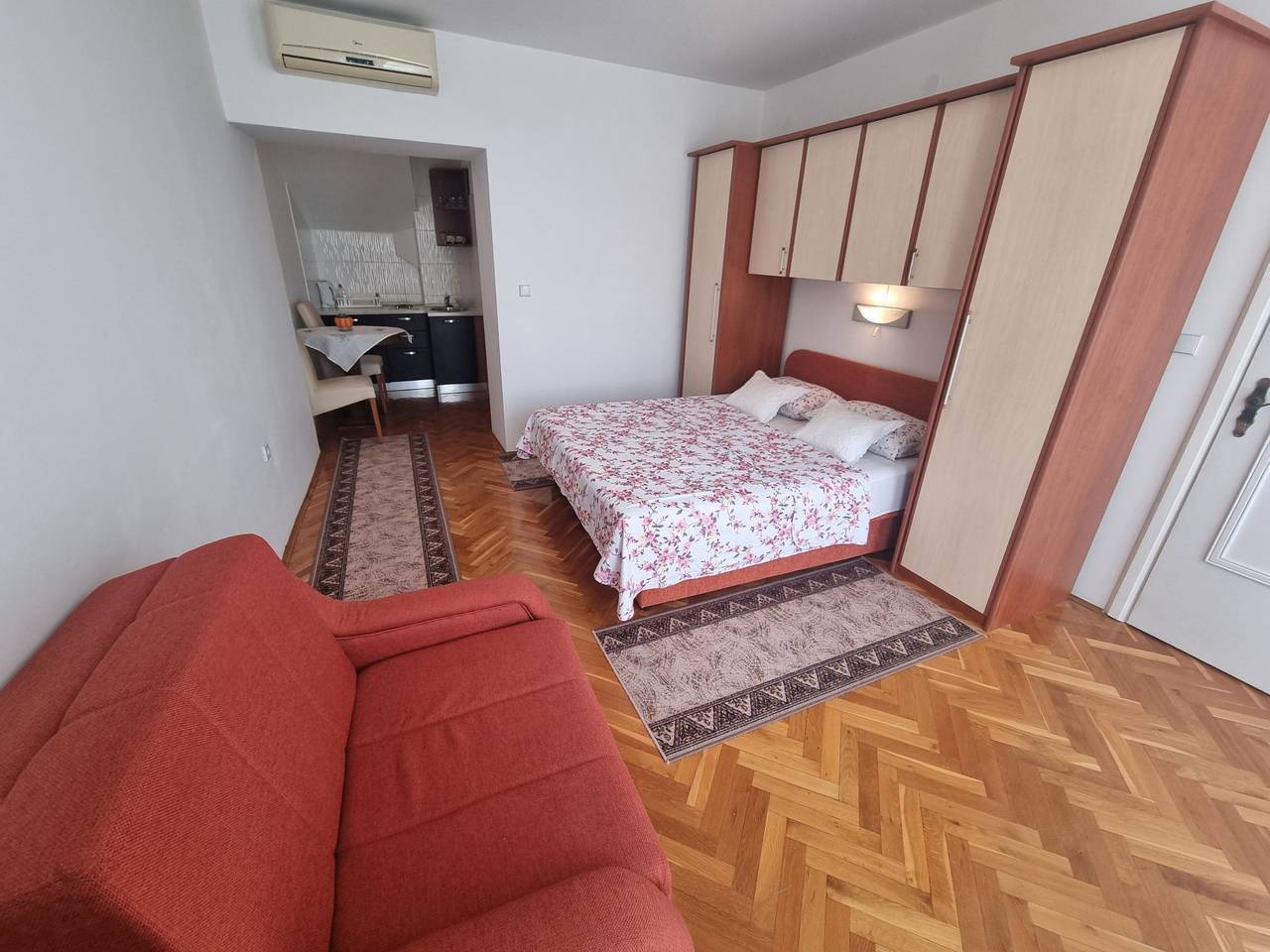 Appartamento vacanze a Kvarn a partire da 77€ a notte