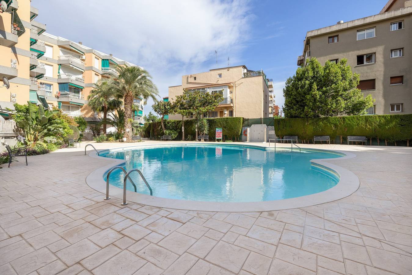Apartamento entero, Apartamento 'Sobreático Salou' con piscina comunitaria, Wi-Fi y aire acondicionado in Salou, Costa Dorada