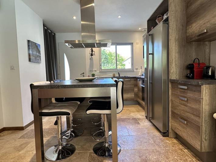 Gîte pour 6 personnes, avec piscine ainsi que jardin et terrasse à Sainte-Eulalie-en-Born - 4