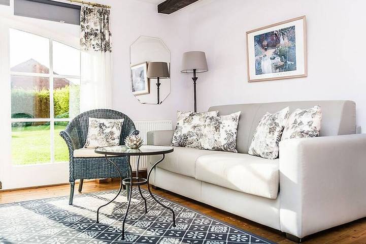 Ferienwohnung für 6 Personen, mit Terrasse und Garten sowie Pool in Perleberg