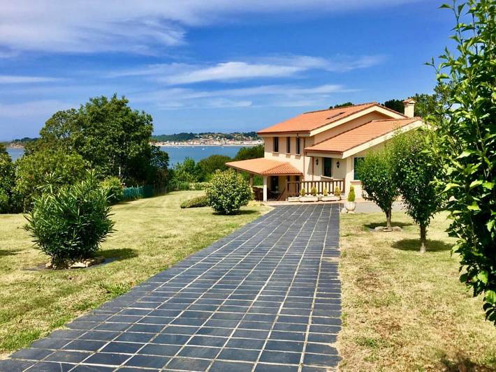 Location de vacances pour 10 personnes, avec vue et jardin à Ares - 2