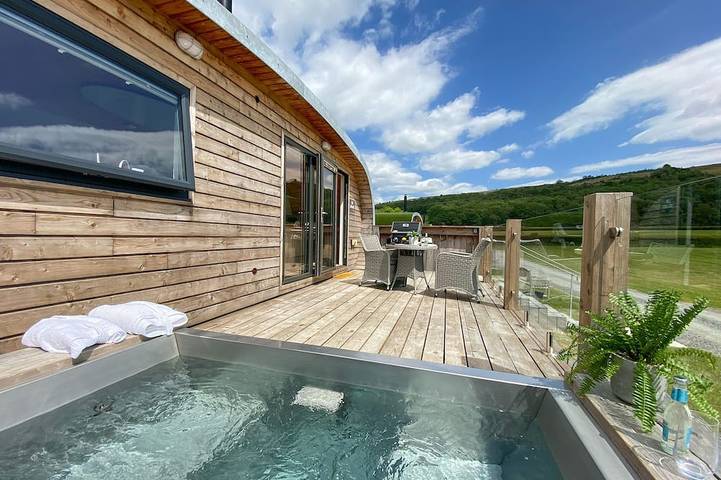 Cottage for 2 people, with garden and hot tub in the Lake District