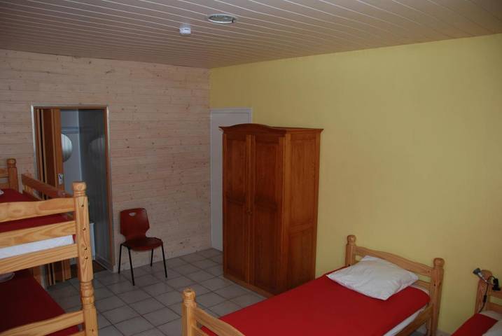 Gîte pour 12 personnes, avec jardin et vue à Vaux-en-Beaujolais - 4