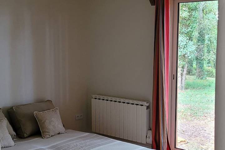 Gîte pour 4 personnes, avec jardin et piscine à Doissat - 2