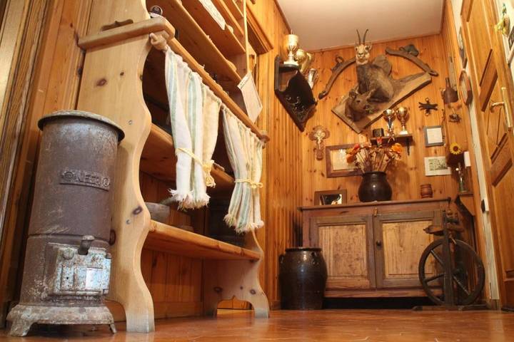 Gîte pour 4 personnes, avec balcon et vue, animaux acceptés dans Charvensod