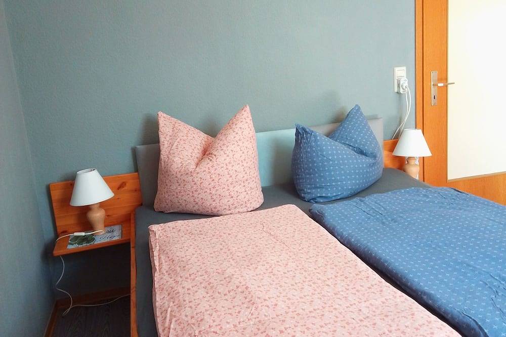 Ganze Wohnung, Apartment Mitte Ferienhof Remlin Pool, sauna, hot tub in Schwasdorf, Mecklenburgische Schweiz