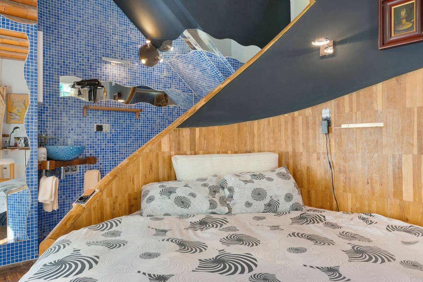 Apartamento entero, Apartamento 'Zentralclub Electra Turbina' con balcón in Belmonte de Miranda, Cordillera Cantábrica