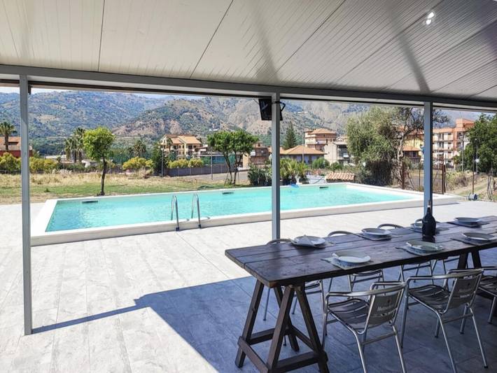 Villa a Gaggi con piscina vicino all'Etna in Gaggi, Provincia di Messina