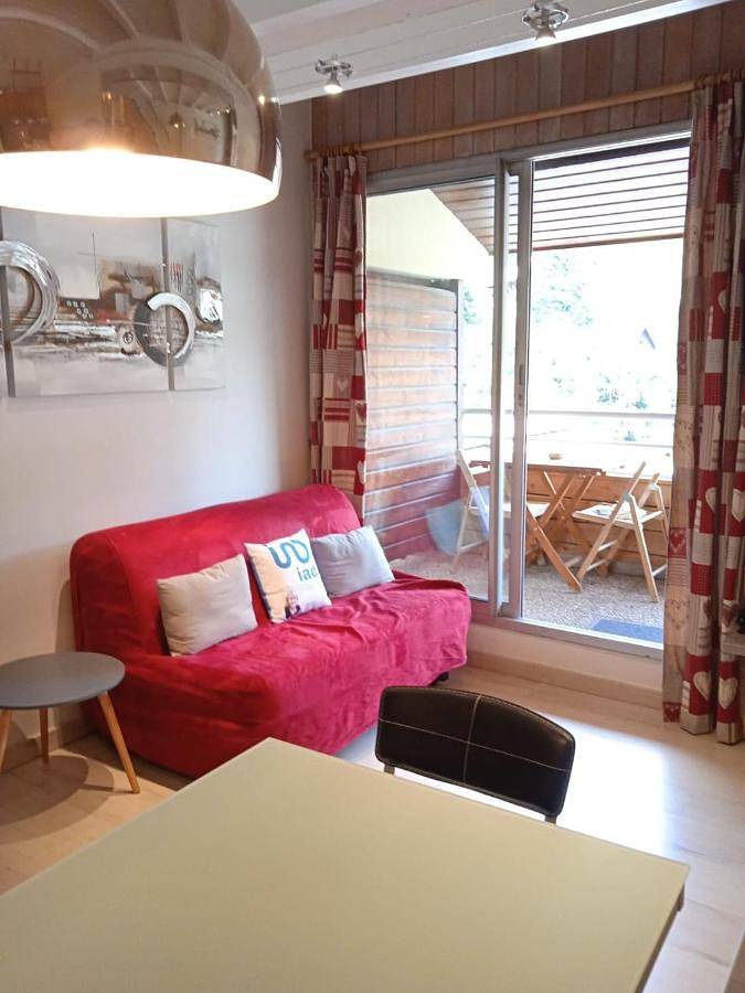 Gîte pour 5 personnes, avec vue et terrasse dans Cinéma L'Aiguille