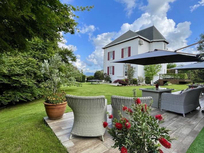 Chambre d’hôte pour 2 personnes, avec Terrasse ainsi que Jardin et Piscine à Ustaritz