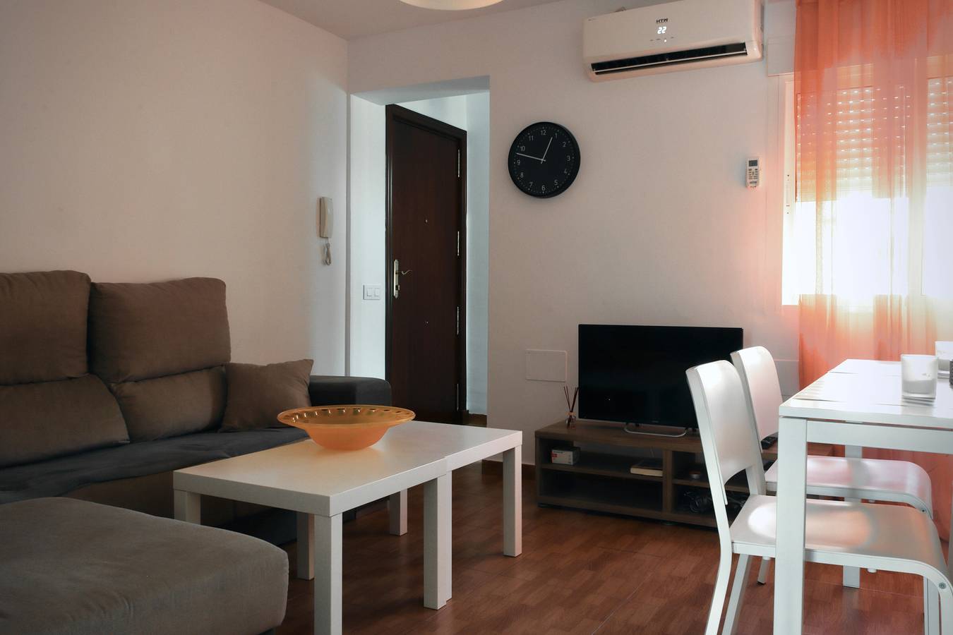 Apartamento entero, Apartamento 'The Bright Beauty' con Wi-Fi y aire acondicionado in Cádiz, Costa de la Luz