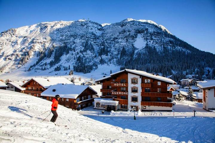 Hotel für 3 Personen, mit Terrasse und Sauna sowie Ausblick, mit Haustier in Lech am Arlberg