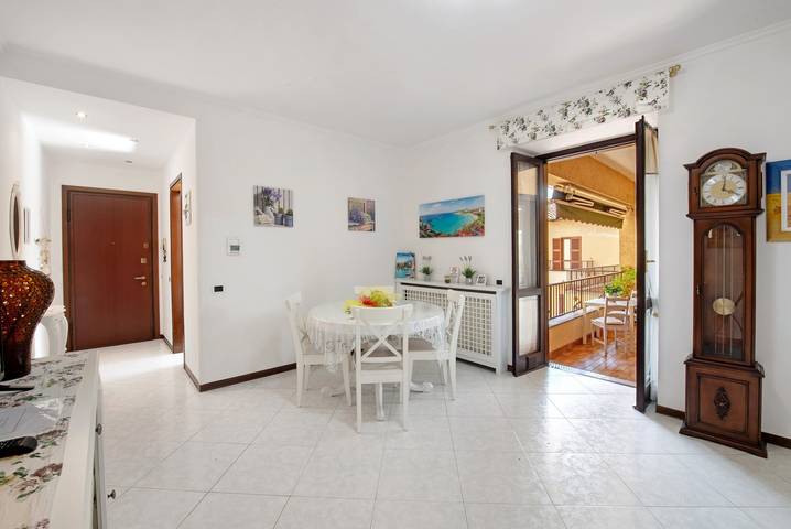 Hel lägenhet, Apartment 'La Terrazza Di Basilio' with Lake View, Balcony and Wi-Fi in Olginate, Comosjön