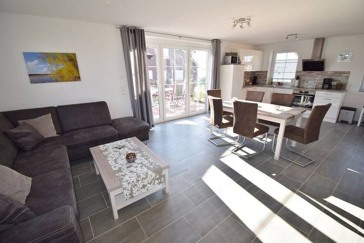 Ferienhaus für 7 Personen, mit Terrasse und Garten sowie Seeblick und Ausblick in Warin - 3