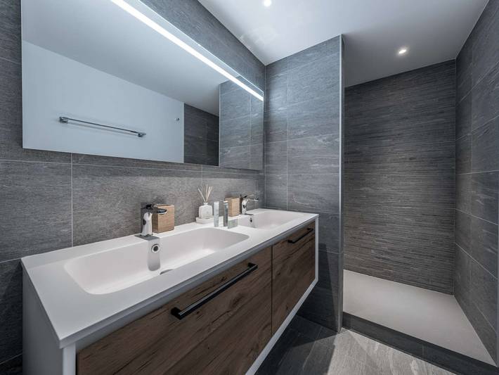 Apartamento entero, Moderno apartamento en Courchevel 1550, 4 personas, parking, wifi in Saint-Bon-Tarentaise, Massif de la Vanoise