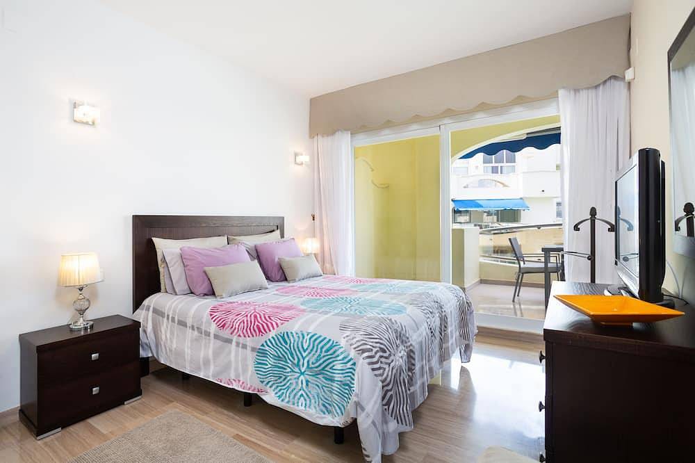 Entire apartment, Luxury Marine Apartament Wifi in Benalmádena Costa, Costa del Sol