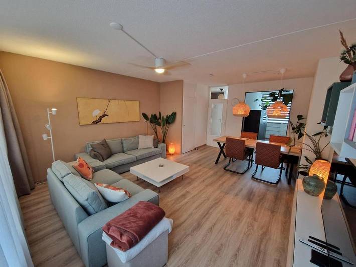 Vakantieappartement voor 4 personen, met Balkon en Terras in Alphen aan den Rijn