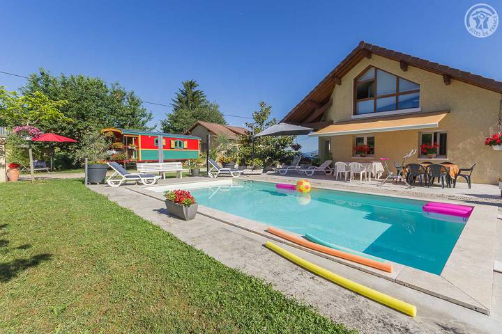 Gîte pour 2 personnes, avec Balcon ainsi que Jardin et Piscine