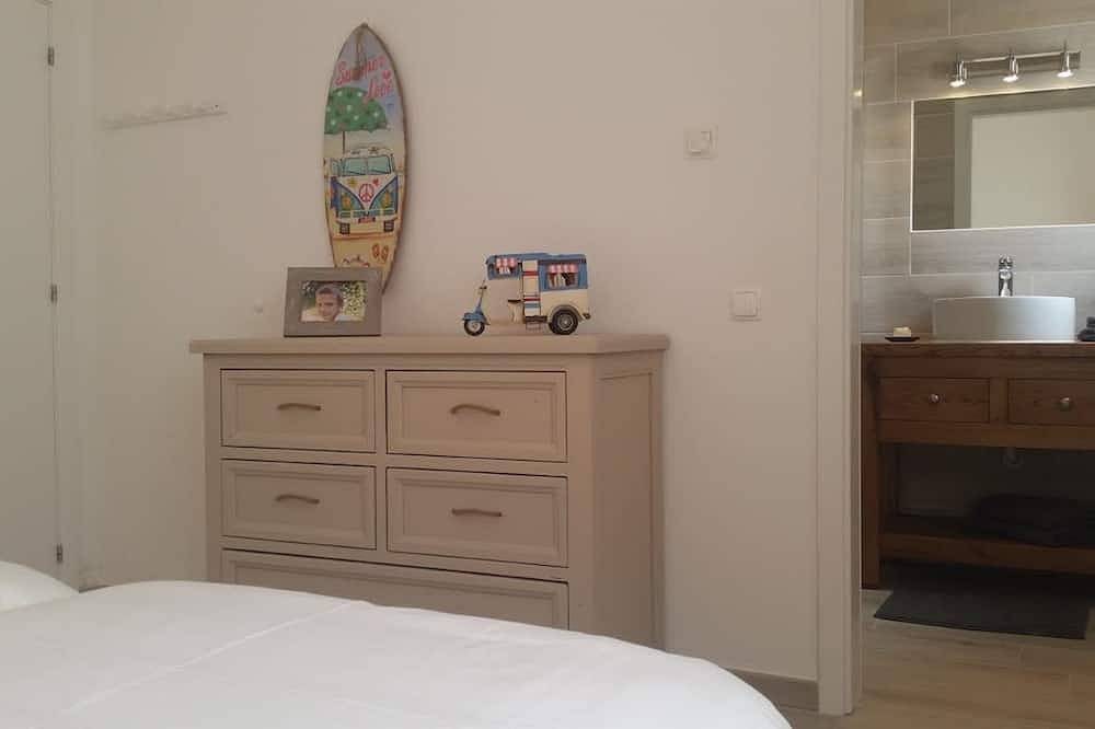 Haus mit Meerblick und Naturpark, privater Pool .Last Minute in Raposeira, Vila do Bispo e Raposeira