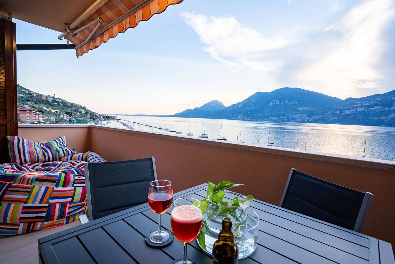 Ganze Wohnung, Ferienwohnung für 2 Personen mit Pool in Brenzone, Gardasee-Berge