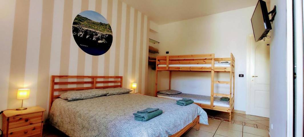 Gîte pour 4 personnes, avec balcon et vue à Torre Faro - 4