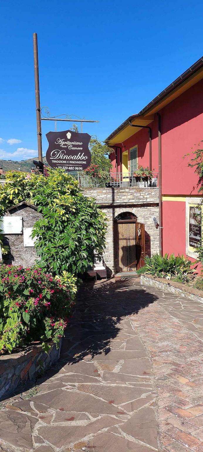 Gîte pour 5 personnes, avec balcon, animaux acceptés à Lucinasco - 2