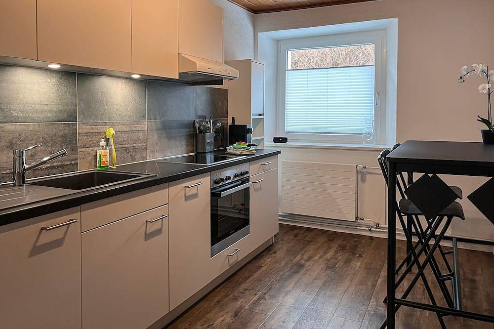 Ganze Wohnung, Beautiful, sunny ground floor apartment with 3 rooms and garden in Poschiavo, Livigno Alpen