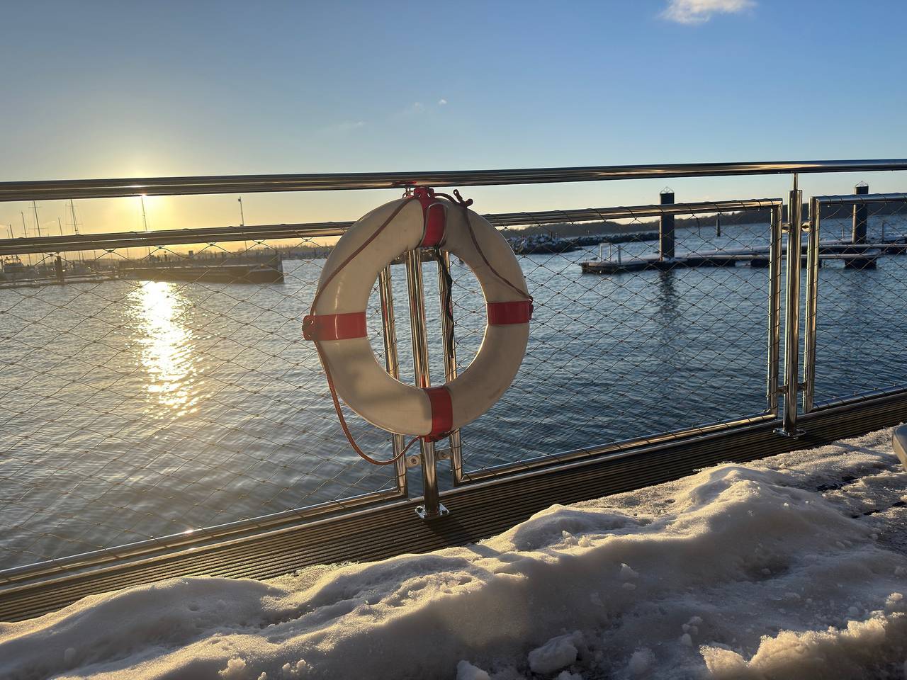 Hausboot Floating Home Nr 1a mit Meerblick, Sauna, Dachterrasse & Wlan in Kieler Förde, Laboe