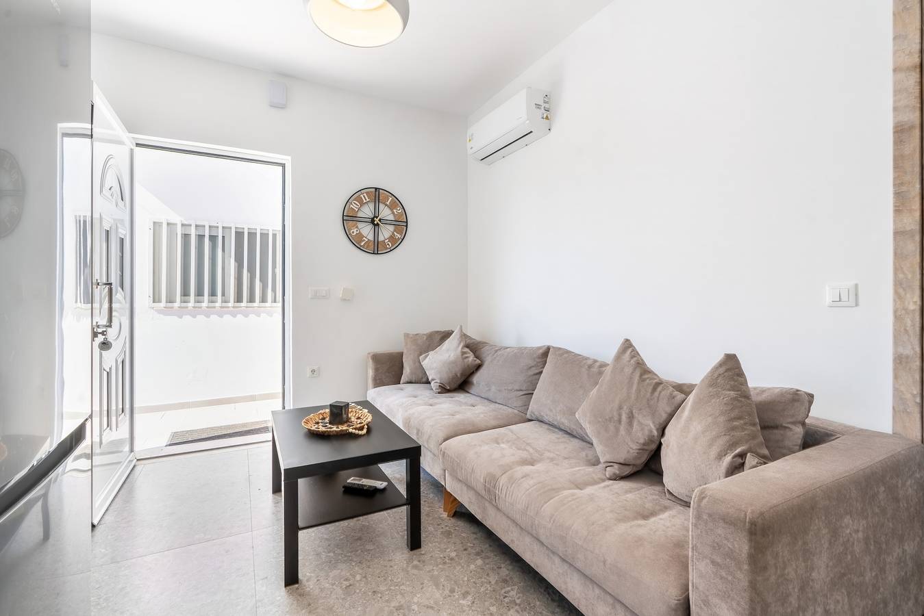 Holiday Home 'Maria Suites Sunset' with Wi-Fi and Air Conditioning in Faliraki, Rhodos
