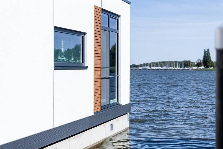Hausboot für 6 Personen, mit Seeblick und Terrasse in Ribnitz-Damgarten - 2