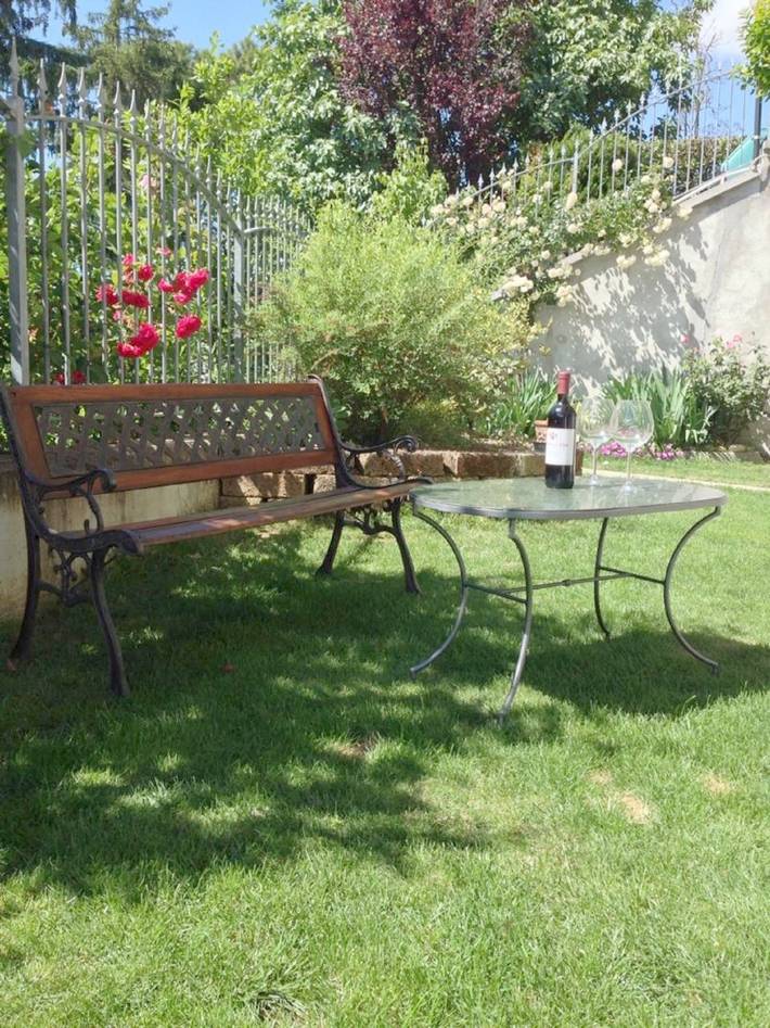 Ferienwohnung für 3 Personen, mit Terrasse und Ausblick sowie Garten