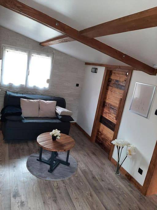 Gîte pour 5 personnes, avec terrasse et jardin à Cluses