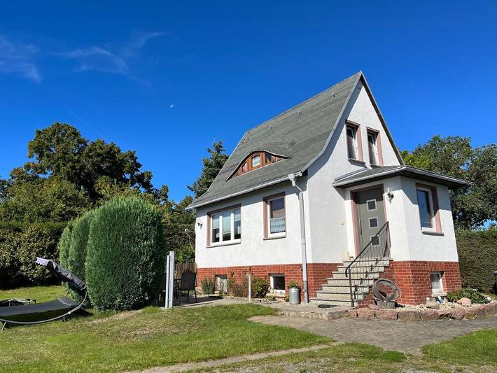 Location de vacances pour 4 personnes, avec Terrasse et Jardin ainsi que Piscine et Vue dans Konigerode