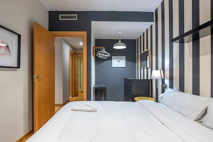 Ganze Wohnung, 2 bedroom with balcony in Eixample district in Barcelona Zentrum, Barcelona