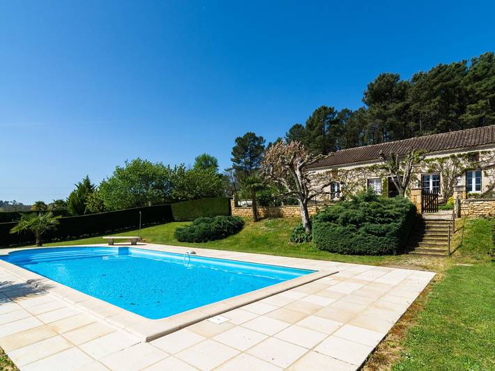 Ferienhaus für 4 Personen, mit Terrasse und Garten sowie Pool