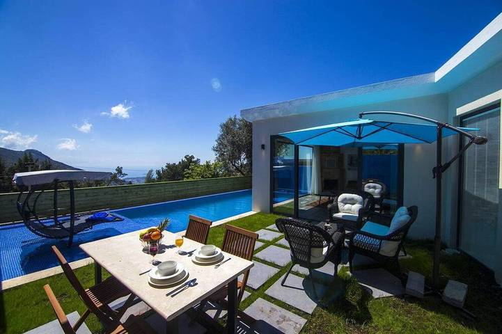 Villa für 2 Personen, mit Whirlpool und Terrasse sowie Garten - 1