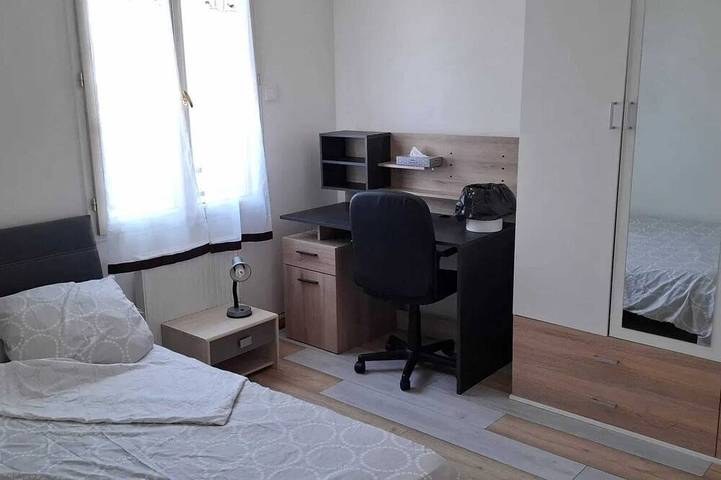 Location de vacances pour 9 personnes, avec jardin et terrasse, animaux acceptés à Le Mée-sur-Seine - 3