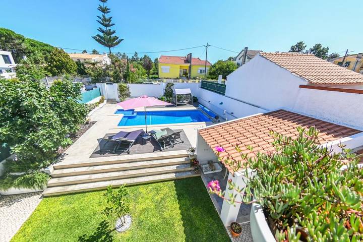 Apartamento de férias para 3 pessoas, com Terraço e Jardim e ainda Piscina and Vista em Corroios