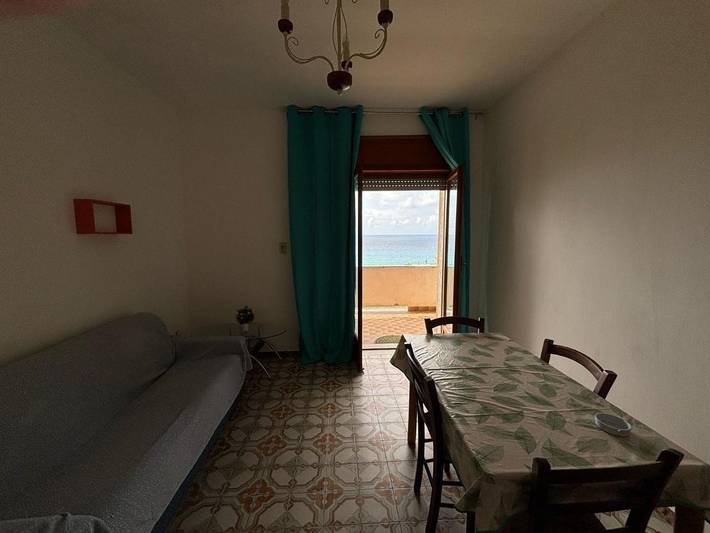 Appartamento vacanze per 7 persone, con panorama e balcone a Tropea